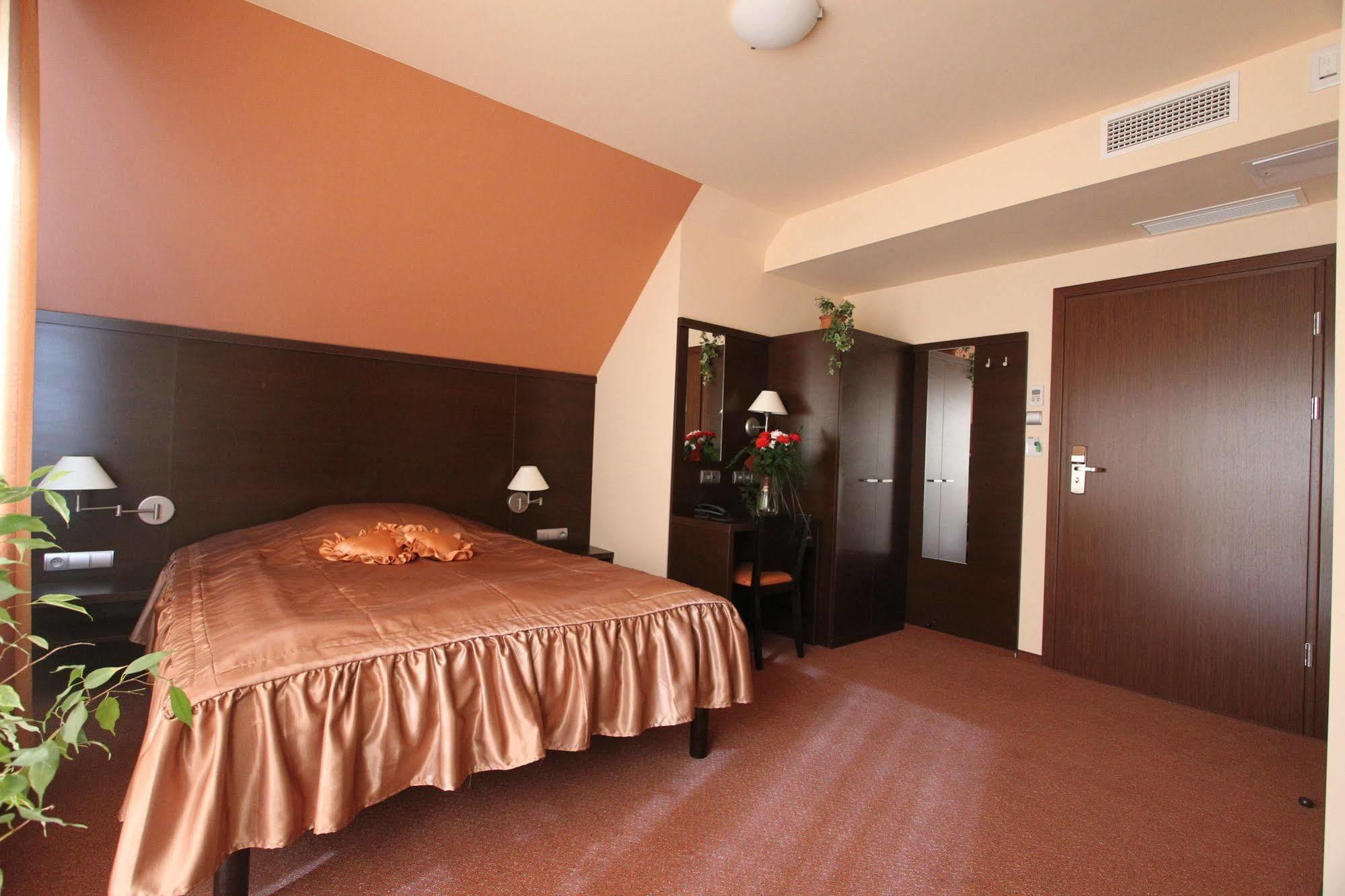 Hotel Na Rogatce Lublin Eksteriør billede